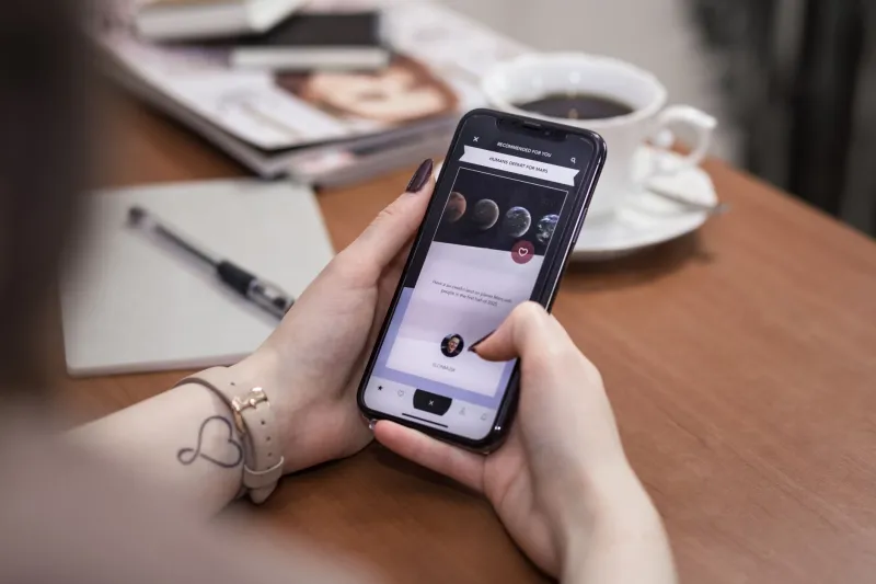 How Scrolling Through Other People's Wins Is Quietly Shrinking Your Own